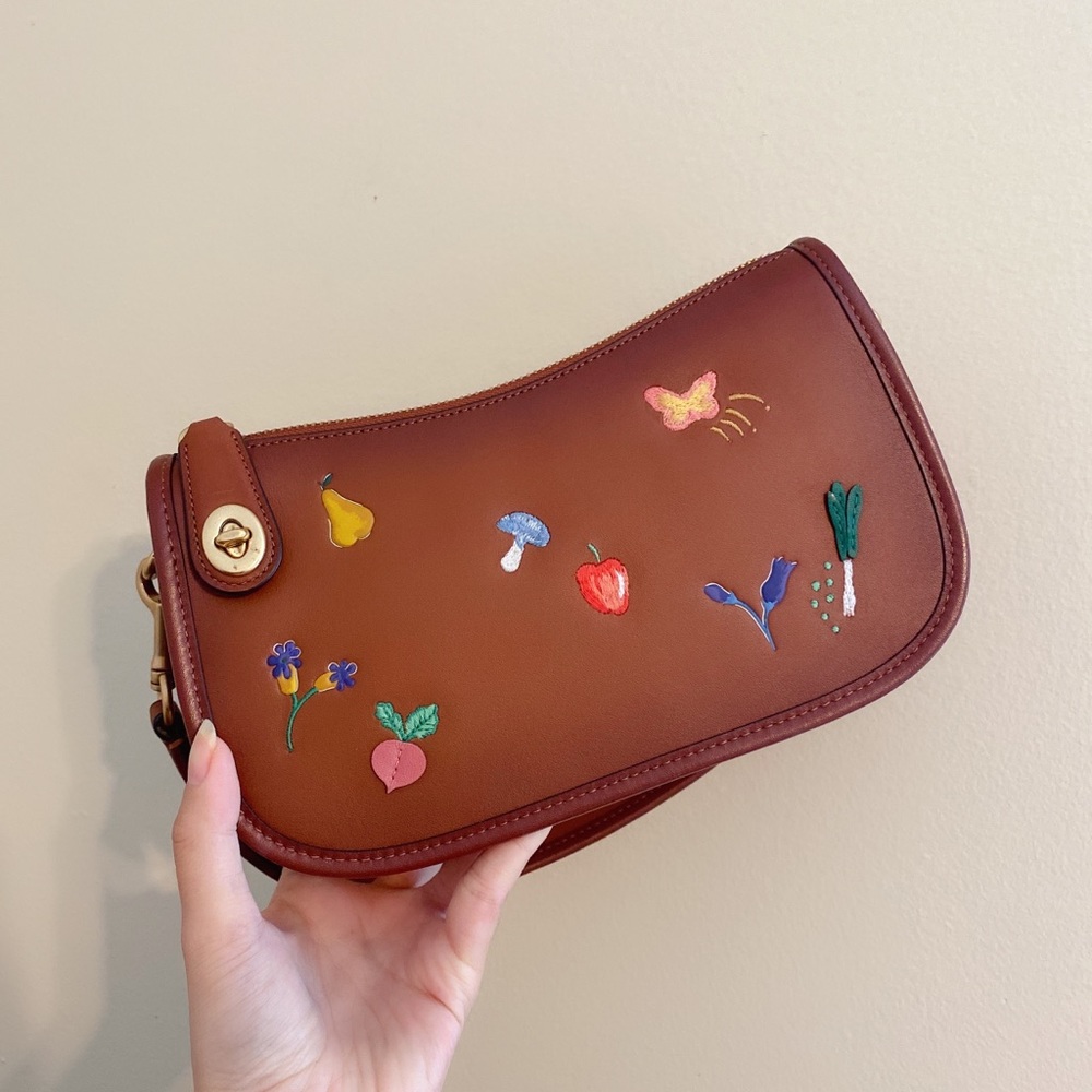 Coach Swinger Bag With Garden Embroidery